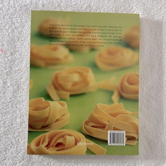 The Essential Pasta  Cookbook - Picture 9 of 9